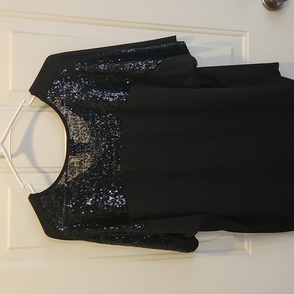 Black sequence top - Picture 3 of 3